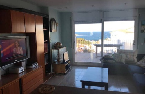 Llanca Apartment | Fake penthouse with sea views and a large terrace