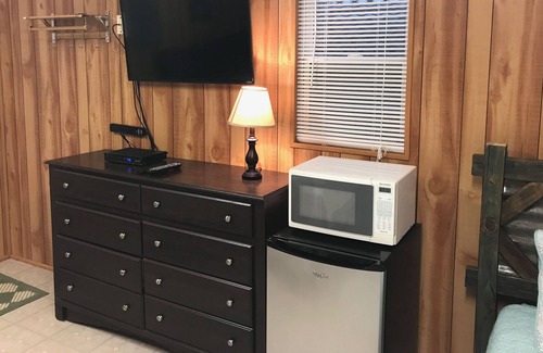Zapata Cabin | Falcon 2 Cabin - FENCED & GATED to protect your boats & vehicles!