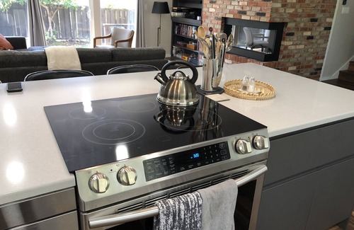 Rockaway Beach House | Falcon House - Modern ranch next to city park and just 5 blocks from the beach.