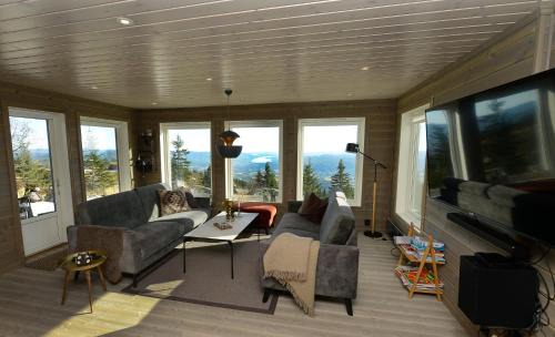 B House | Falkeblikk-Mountain cabin with majestic views