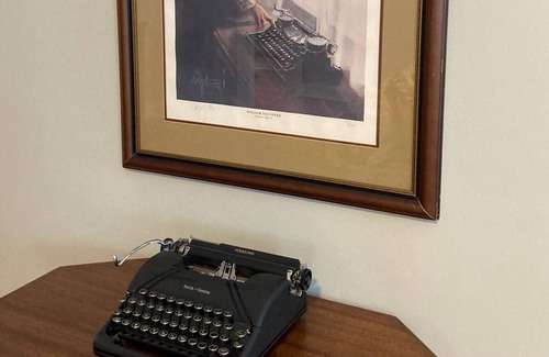 New Albany House | Falkner Inn is located on the birth site of author, William Faulkner