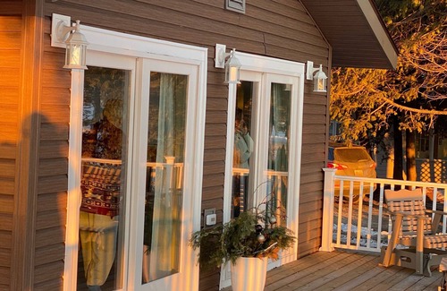 St Ignace House | Fall color dates, Lots of space for Upper Peninsula getaway. Book October now