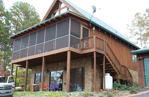 Seneca Cabin | Fall fun at the cabin! Convenient to Lake Keowee and Clemson