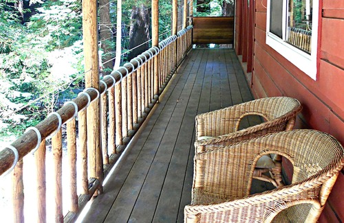 Hacienda House | ~Fall SALE~Upscale GetAway@~Private Beach~Kayaks~SPA,Sauna,Basics,3-5 Nights min