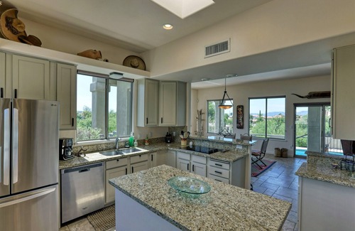 Canada Hills Estates House | FALL SPECIAL - Outstanding 5 Star Catalina view home!