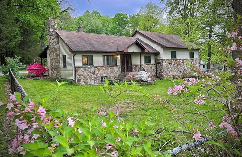 Mill Run House | Fall Vibes in Ohiopyle.Appalachian Mountain Inn~2 miles to Ohiopyle