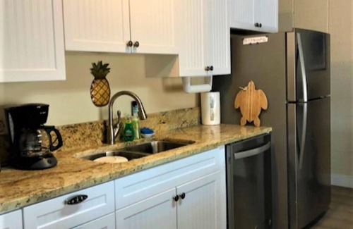 Key Colony Beach House | FALL WEEKS OPEN WITH DISCOUNT! With dock, 2 Beach clubs, bikes, kayaks, SUP