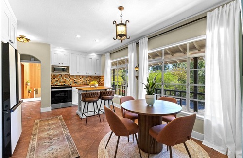 Fallbrook House | Fallbrook Retreat in the Heart San Diego Wine Country with Sauna + Cold Plunge