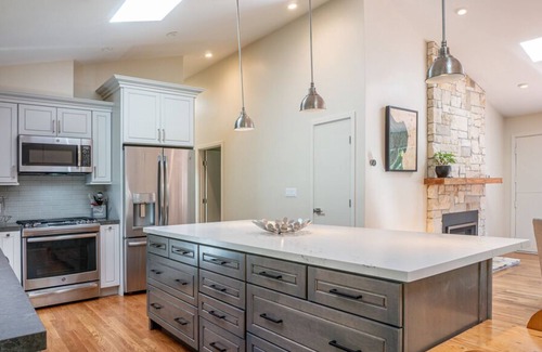 Del Monte Forest House | Fallen Oak - Pebble Beach House - Peace in the Forest