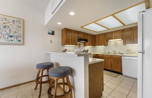 Lake Ozark Condo | Falls 77 - Walk-in level 3 Bedroom Condo