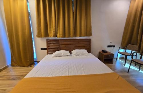 Takkalai Hotel | Falls Regency