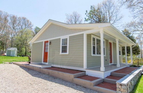 East Falmouth Cottage | Falmouth: Newly remodeled cottage near beaches and shopping