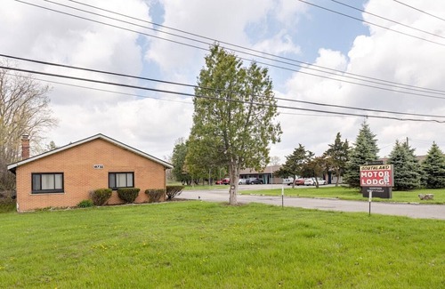 Riverview Apartment | Family-Friendly Room for 4 – High-Speed Wi-Fi !