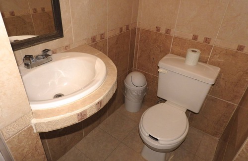 De Guadalupe Hotel | Family & Pet Friendly Hotel/Clean Rooms/Private Bathroom/Cable TV & WiFi