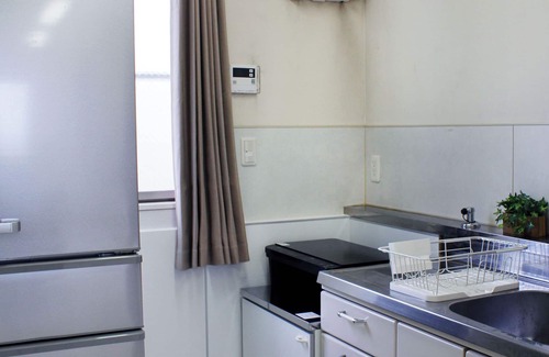 Konohana Apartment | Families & groups welcome! Private lodging for up to 21 people｜Children will be delighted with the kids' room｜Convenient access to USJ, Umeda, and Namba｜Baby and children's equipment can be rented.