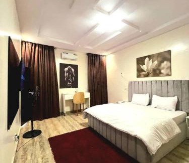 Ogombo Apartment | Family 4BR Escape - Pool, Balcony and Play Ground