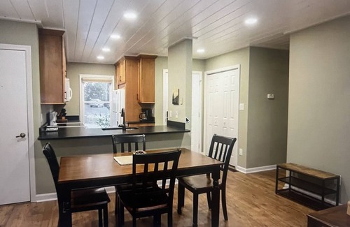 Sapphire House | Family and pet friendly home in Sapphire Valley Resort, amenities included.