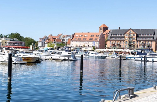 Muritz Condo | Family apartment with Müritz view, 5 minutes to the city center