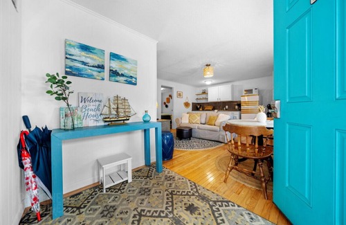 Old Orchard Beach Apartment | Family Beach Getaway Games, Gym & Near Pier