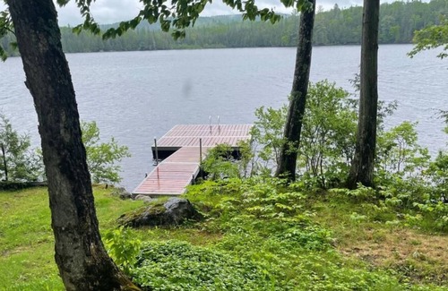 Mont-Laurier Ski Chalet | Family Chalet with dock on the edge of a lake