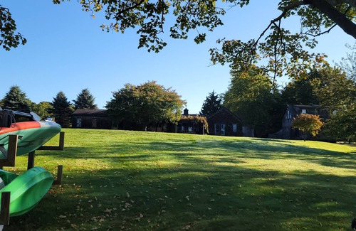 Tiverton House | Family Compound on 3+ Acres on 250 ft of Direct Waterfront - Sleeps 14+