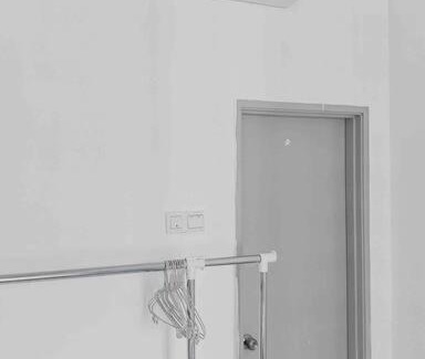 Bandar Saujana Putra Apartment | Family Condo 50 inches TV Netflix and WiFi with Pool View