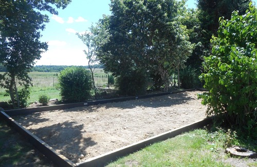 Biollet House | Family cottage in Auvergne, wifi and playground for a change of scenery