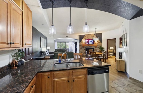 Wisconsin Dells Condo | Family Dream Escape at Chula Vista *Shuffleboard/Arcade Games/Treehouse Bunks*