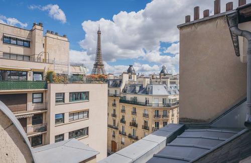 Passy Apartment | Family Dupleix A/C balcony Eiffel Tower View