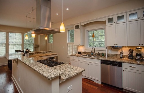 Grand Beach House | Family Estate/heated pool/short walk to beach/playground/golf/basketball/tennis