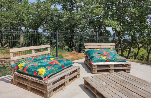 Saint-Julien-de-Peyrolas House | Family house on the heights of St Julien de Peyrolas near the Ardeche