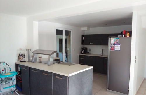 Villeneuve-les-Maguelone Villa | Family villa with large pool, terrace, barbecue close to beaches