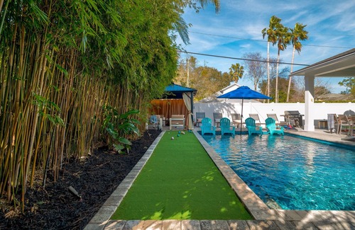 Jacksonville Beach House | Family-Friendly Luxe Home with Heated Pool & Games
