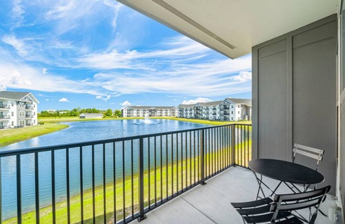 Upper Grand Lagoon Apartment | Family-Friendly Poolside Getaway 3BR near PCB