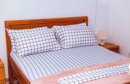 Mwananyamala House | Family-Friendly 2-bedroom house with AC and WiFi close to downtown Dar es Salaam