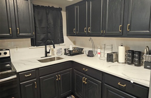Elkton House | Family-Friendly 4BR Home in Elkton - AC, High-Speed WiFi & Relaxing Vibes