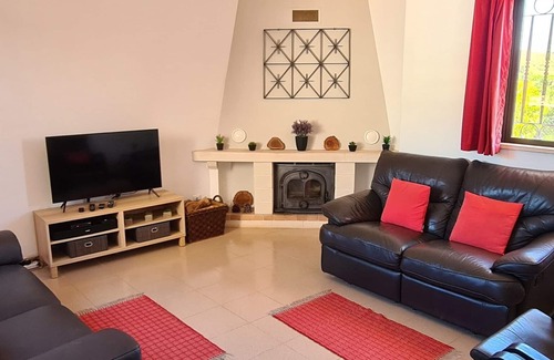 Silves Villa | Family Friendly Algarve Villa with Private Pool & Free WiFi