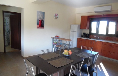 Pitsidia Apartment | Family Friendly Apartment For 6 Persons In A Quiet Village Called Pitsidia
