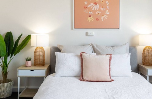 Port Macdonnell House | Family friendly beach house in a great location. Plenty of parking for your boat
