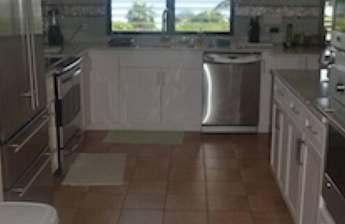 Winding Bay Villa | Family Friendly beachfront villa, pink sand beach on Winding Bay, Eleuthera