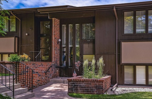 Lake Geneva Condo | Family friendly Camp themed condo on Lake Como, minutes to downtown Lake Geneva