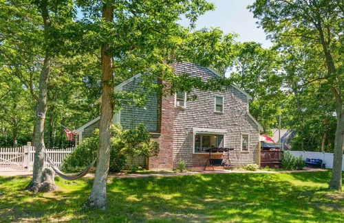 Centerville House | Family-Friendly Cape Cod Escape
