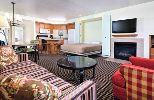 Angels Camp Resort | Family-Friendly Condo Near Lake w/Full Kitchen, Fireplace, Balcony &Resort Pool