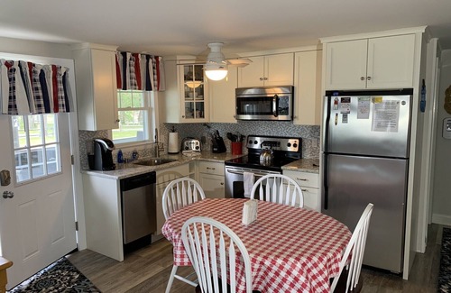 Hyannis Condo | Family friendly condo 70 steps to Keyes ocean beachfront
