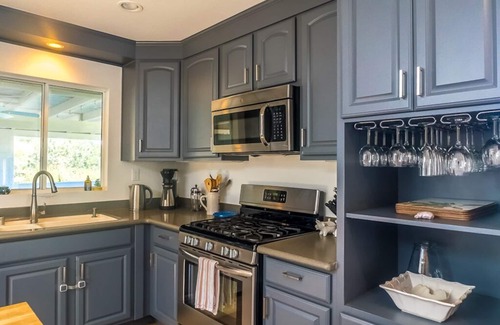 Healdsburg House | Family-Friendly Dry Creek Valley Retreat w/Amazing Views <15 Minutes To Square