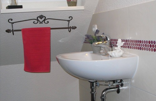 Avendorf Other | Family-friendly farmhouse offers comfortable 3 and 4 star apartments