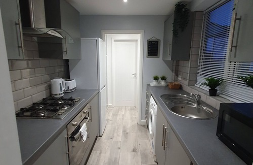 Giltbrook House | “Family-Friendly Fun: Spacious Home Near Top Attractions”