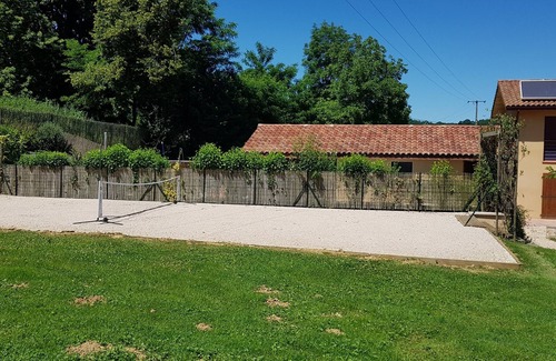 Rouede House | Family friendly Gite with large heated pool (Salt) and garden with games area