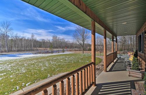 Gresham House | Family-Friendly Gresham Getaway with Game Room!