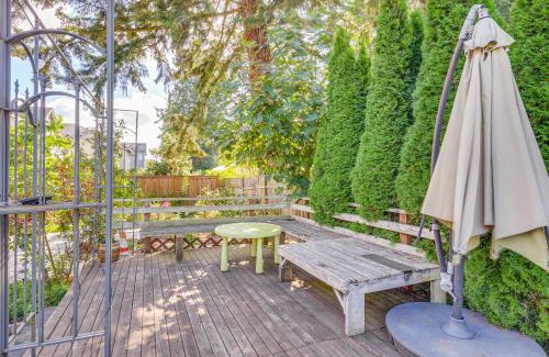 Silver Lake House | Family-Friendly Home with Patio and Garden in Everett!